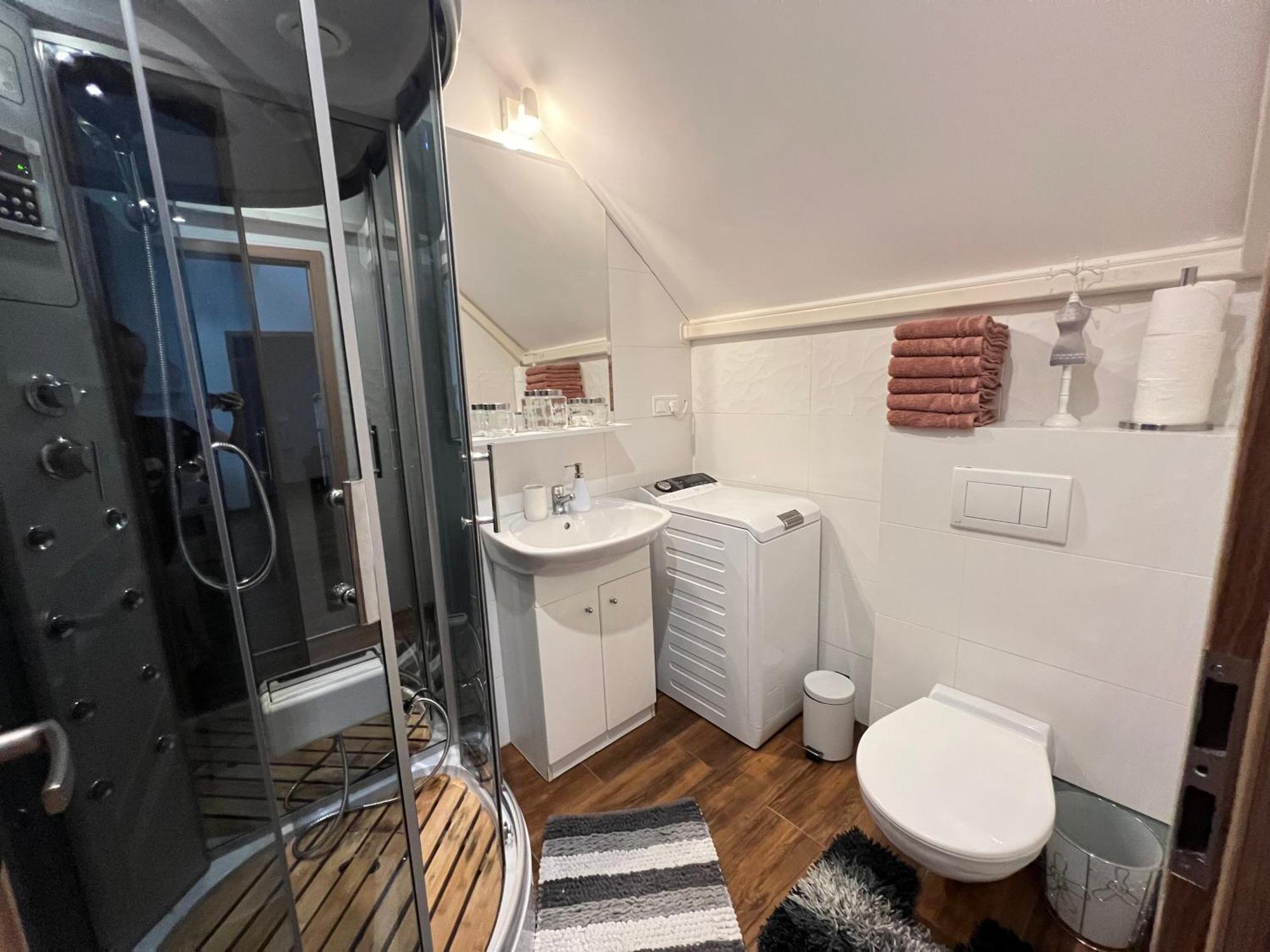 Apartment Zvonarska With Parking Košice Eksteriør bilde