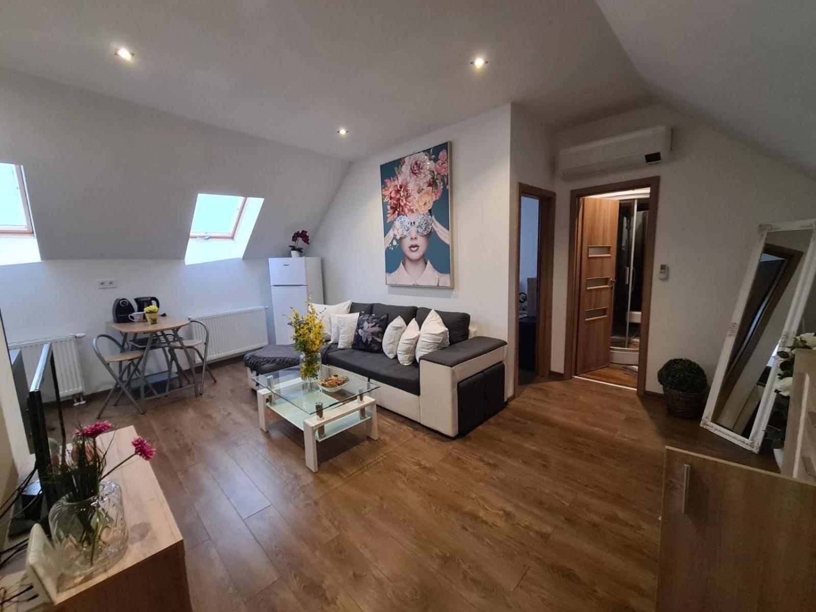 Apartment Zvonarska With Parking Košice Eksteriør bilde